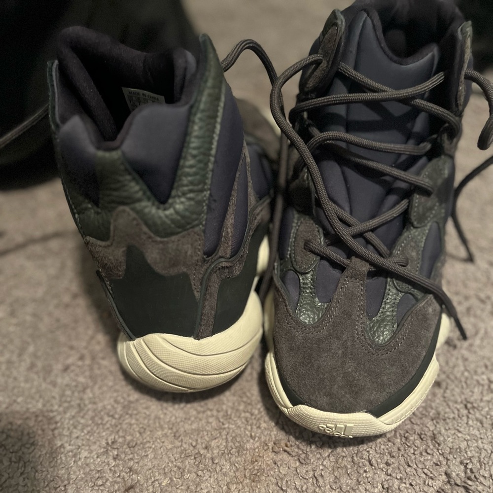 Yeezy 500